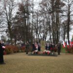 Uroczystość przed pomnikiem Marszałka Piłsudkiego