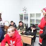 Wręczenie słodyczy uczniom2