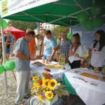 Goście i odwiedzający stoisko ZSCKR4