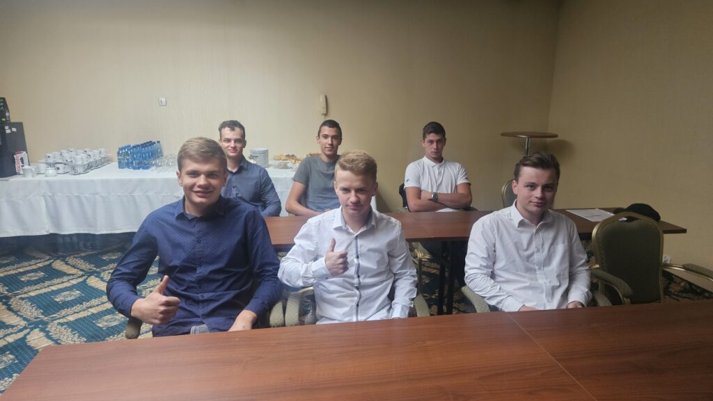 Uczniowie ZSCKR biorący udział w szkoleniu