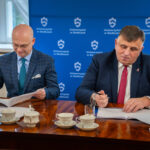 Panowie podczas podpisania