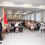 Uczniowie i nauczyciele podczas akademii 4
