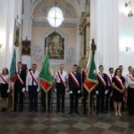 Poczty Sztandarowe w kościele