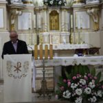 Na ołtarzu podczas Mszy Św. 3