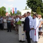 Odsłonięcie tablicy na budynku szkoły 4