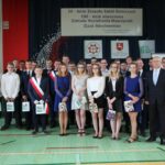 Nagrodzeni uczniowie z Dyrekcją 4