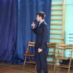 Uczeń podczas prezentacji 2