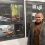 Uczeń ze swoim zwycięskim zdjęciem