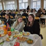 Uczniowie podczas pożegnania