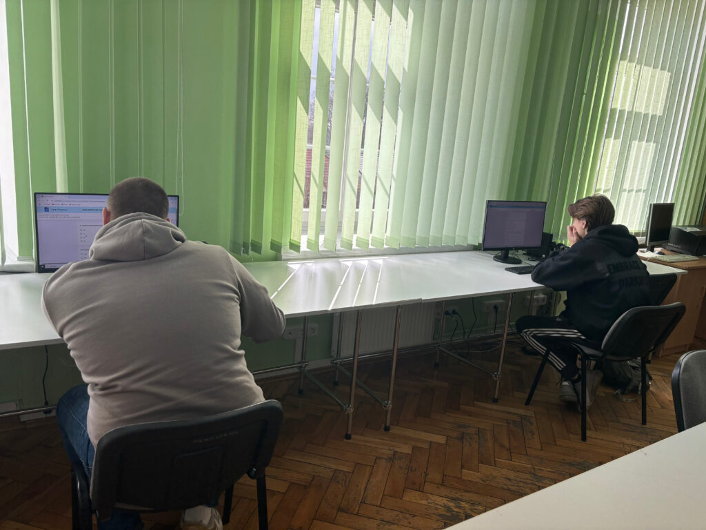 Uczniowie podczas konkursu