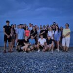 Uczniowie podczas zwiedzania w czasie wolnym 3