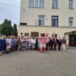 Pamiątkowe zdjęcie z Pocztami Sztandarowymi