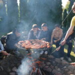 Uczniowie podczas ogniska integracyjnego 3