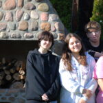 Uczniowie podczas ogniska integracyjnego 9