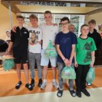 Uczniowie podczas otrzęsin 2