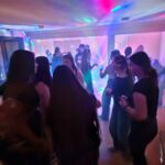 Uczniowie podczas dyskoteki 2