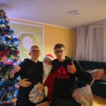 Uczniowie z Mikołajem 3