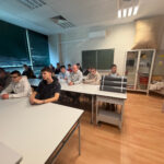 Uczniowie podczas wykładów