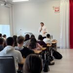 Pan Karol podczas spotkania z uczniami 2