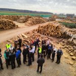 Uczniowie w tartaku 2