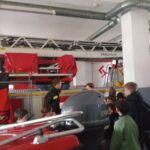 Uczestnicy konkursu z opiekunami zwiedzają bazę 3