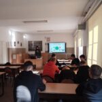 Uczennica Zuzanna Wysocka prowadzi zajęcia dot. zdrowia psychicznego 2