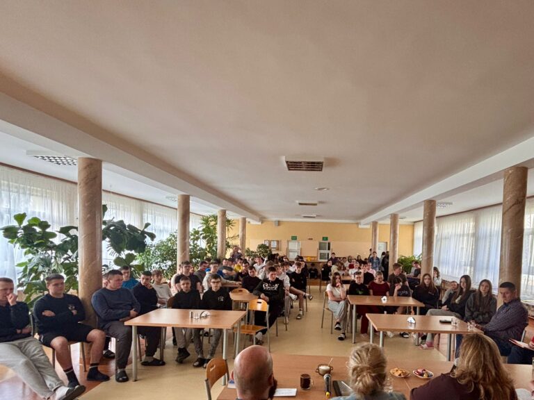 Uczniowie podczas spotkania profilaktycznego 2