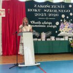 Pani Wicedyrektor podczas podsumowania osiągnięć klas